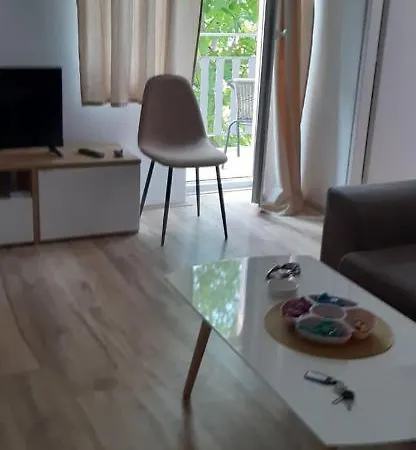 Apartment Mira
