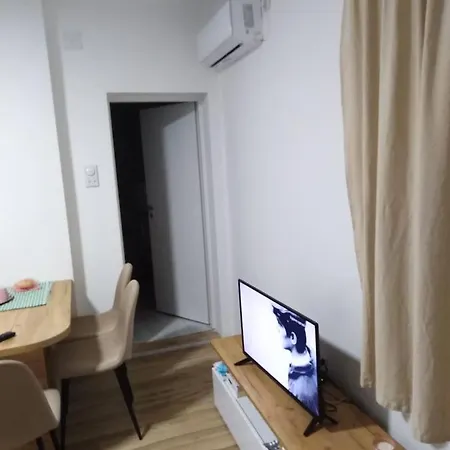 Mira *