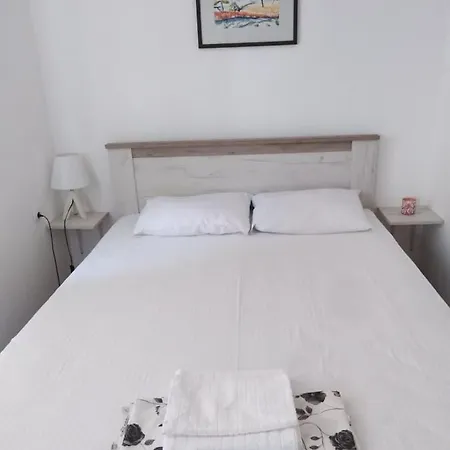 Mira Apartment *